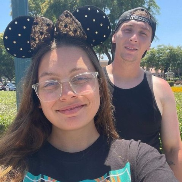 Meet your Posher, Damon - Picture 1 of 1